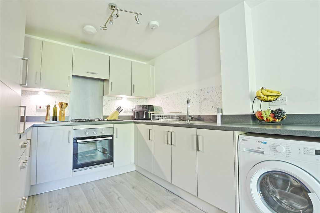 Property photo 2 of 12 Picture No. 08