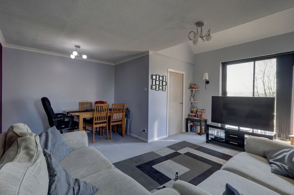 Property photo 3 of 16 Picture No. 21