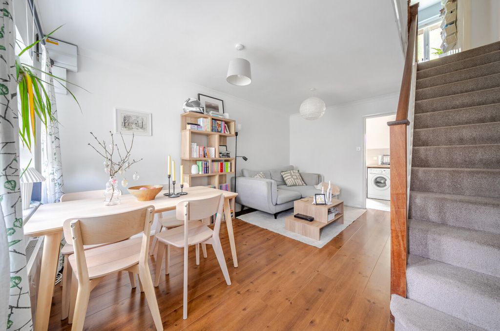 Property photo 2 of 13 1441670-1-69E2657...