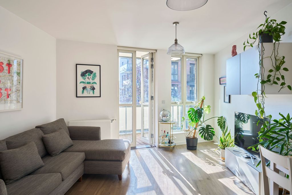 Property photo 1 of 10 Sheave Court E3
