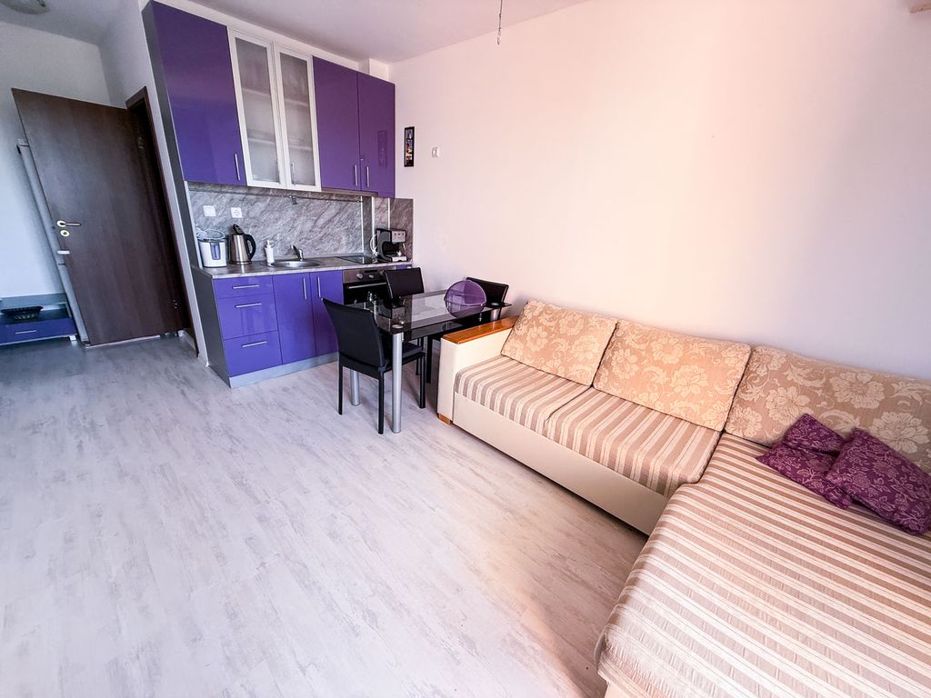 Property photo 2 of 10