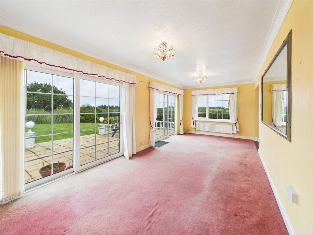 Property photo 3 of 18 Picture No. 05