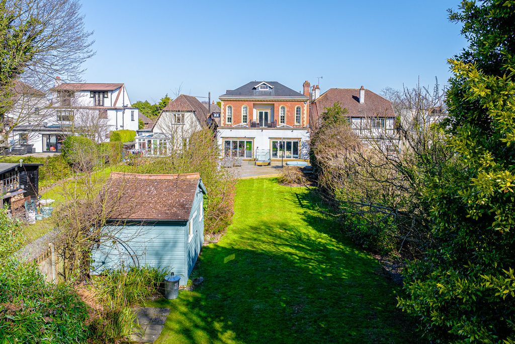 Property photo 2 of 50