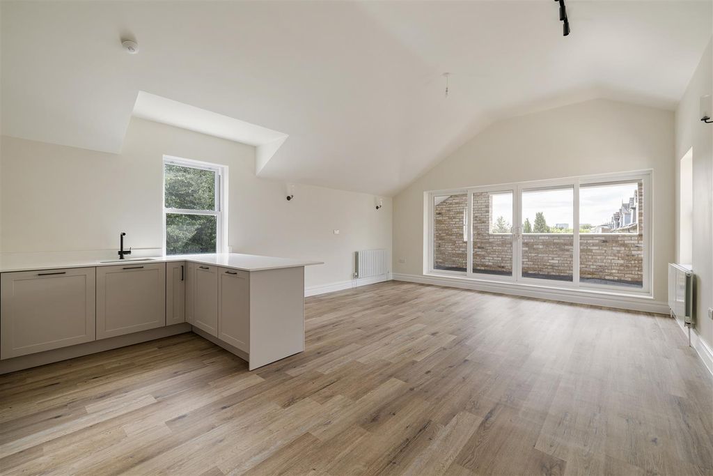 Property photo 1 of 26