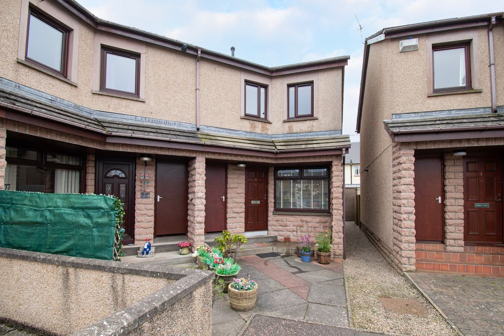 Property photo 1 of 37