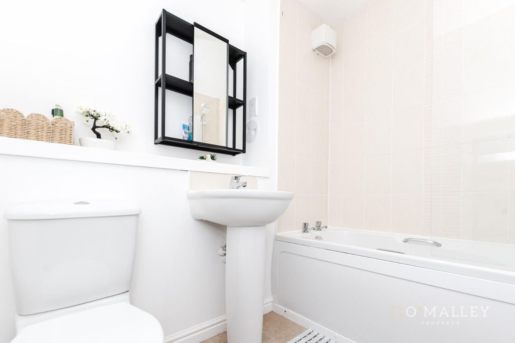 Additional image 12 of 2 bed flat for saleCrookston Court, Larbert FK5