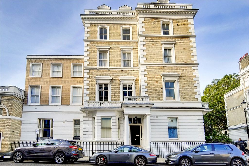 Property photo 1 of 12 Exterior