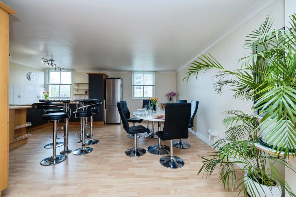 Property photo 2 of 21 E59577d5-2d3B-F111-88B5-7c1E521E239B