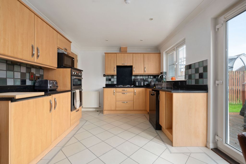 Property photo 2 of 26