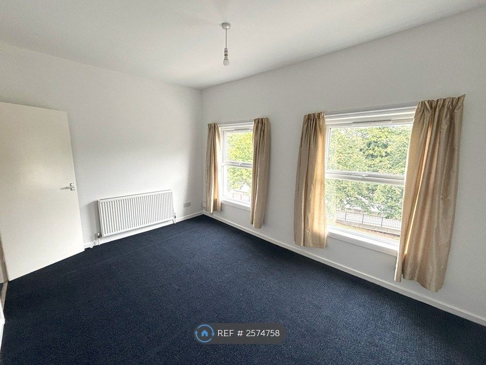 Property photo 3 of 15 Bedroom