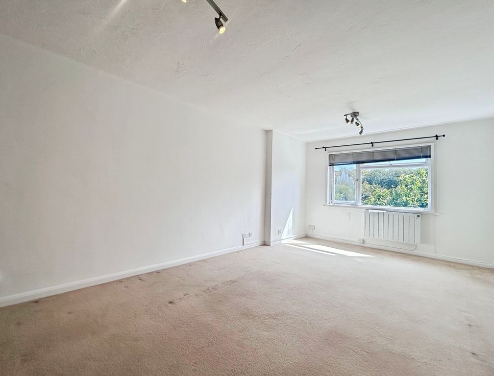 Property photo 2 of 11 Img_11707_16_Original 2