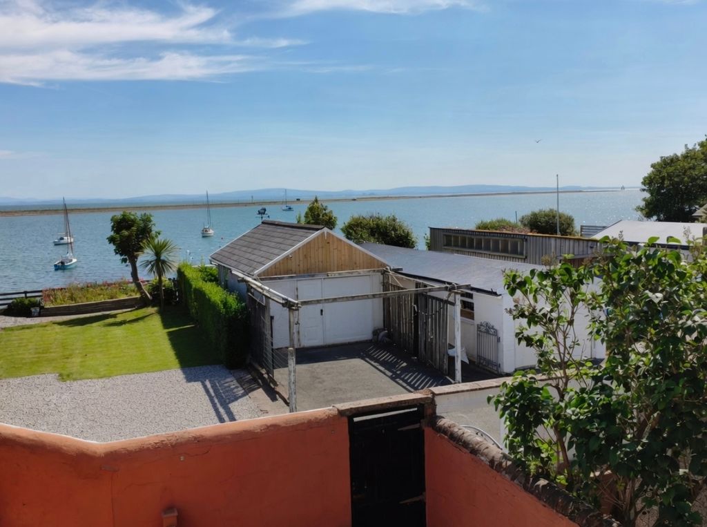 Property photo 3 of 19 Back Bedroom View Of Sea View