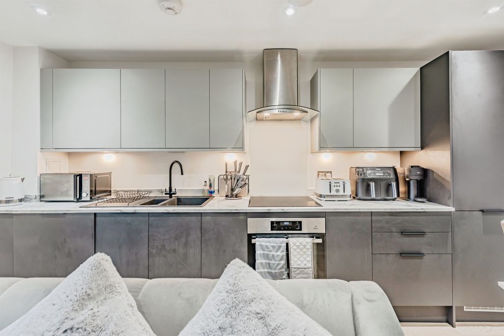 Property photo 3 of 13