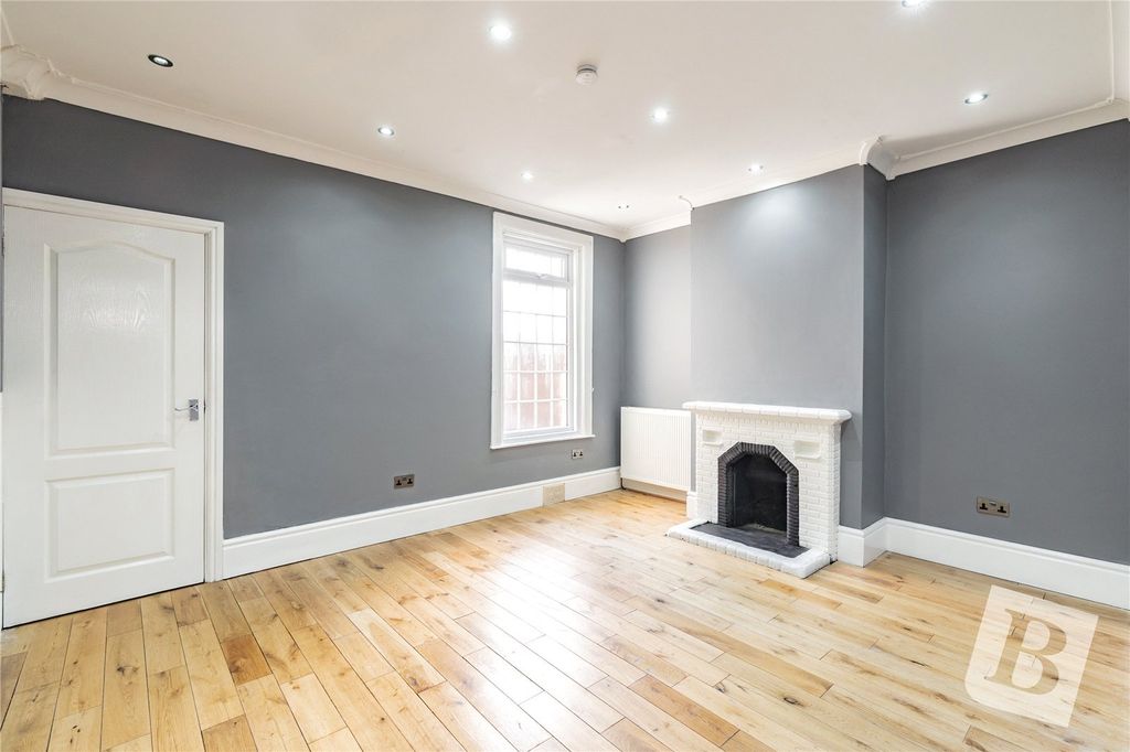 Property photo 3 of 25 Bedroom