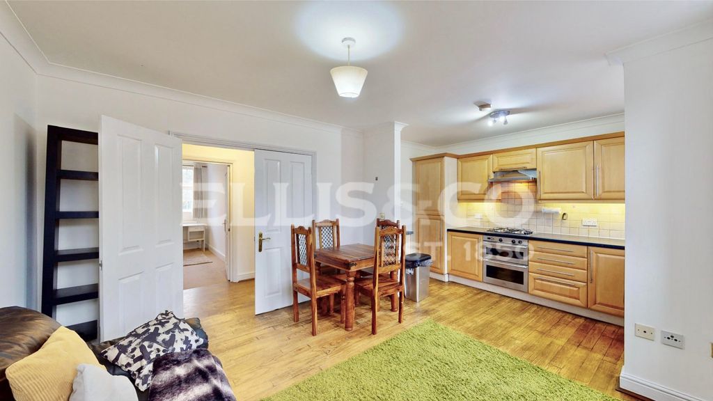 Property photo 2 of 22 Picture No. 40