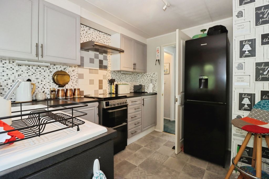 Property photo 2 of 14 Pbox-Img.Jpg