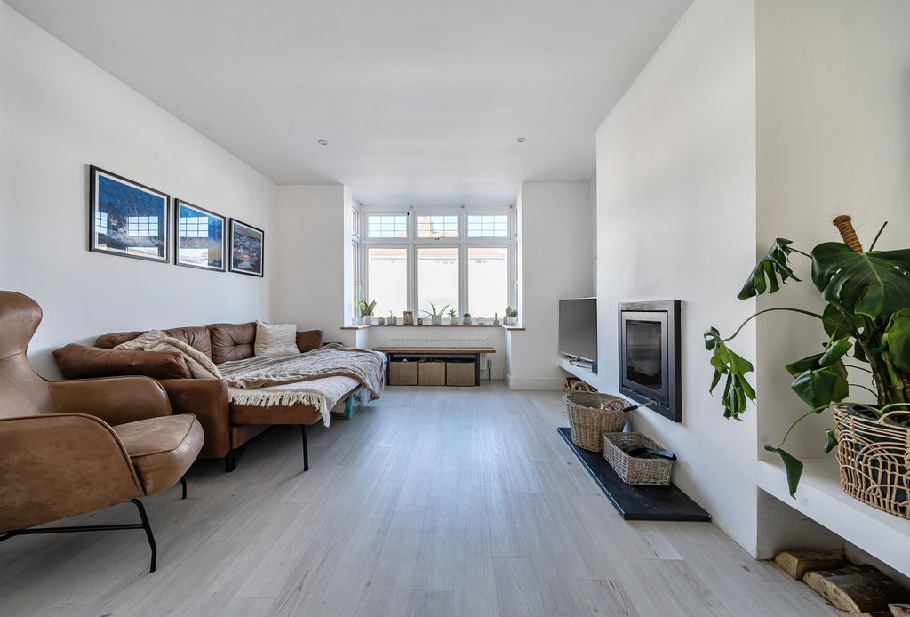 Property photo 3 of 14 1424134-14-69Bab3...