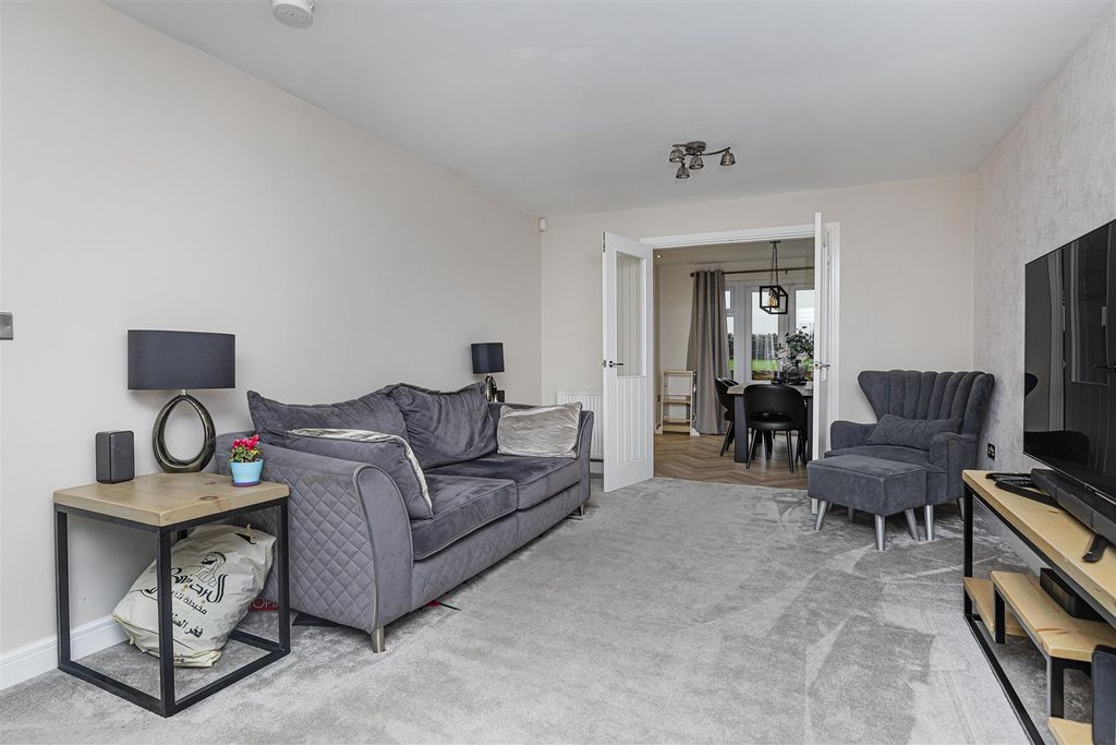 Property photo 3 of 48 Living Room