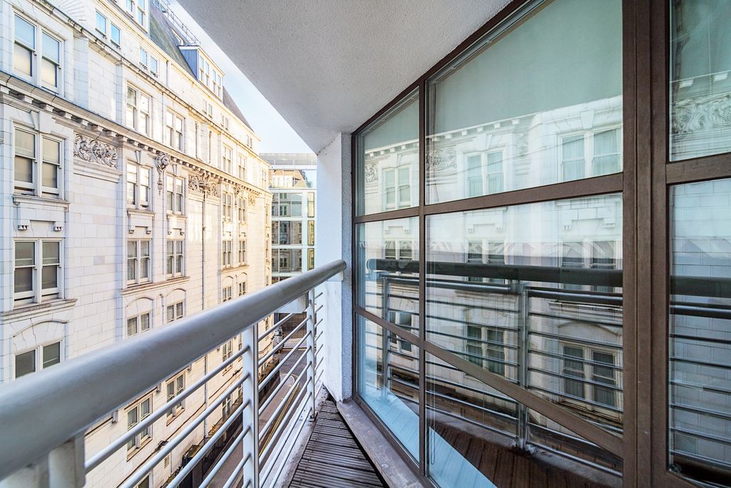 Property photo 2 of 24