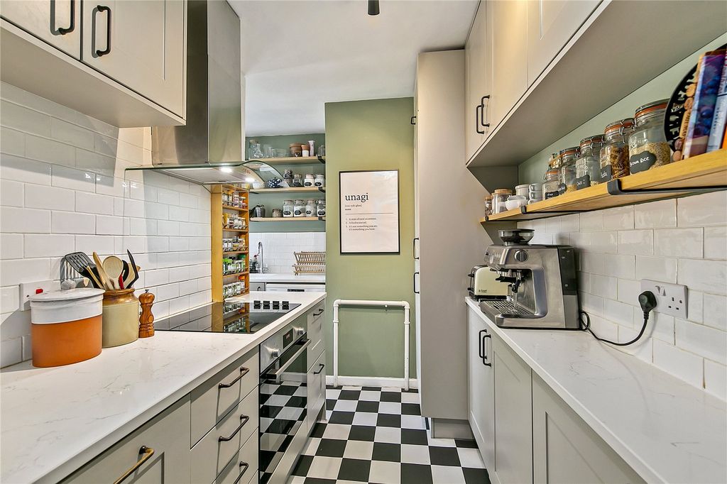 Property photo 3 of 12 Picture No. 10