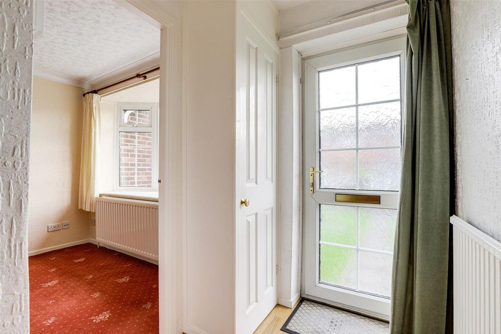 Property photo 2 of 21