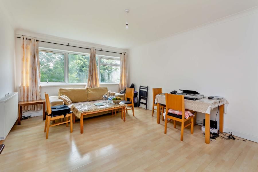 Property photo 2 of 8
