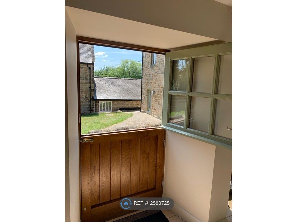 Property photo 3 of 10 Kitchen Door/Neighbours