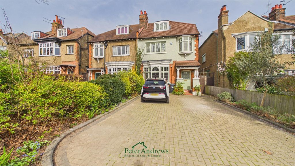 Property photo 1 of 33 Cam02085G0-Pr0252-Still009.Jpg