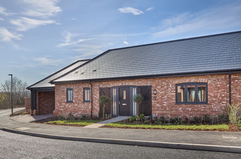 Property photo 3 of 14 Apple