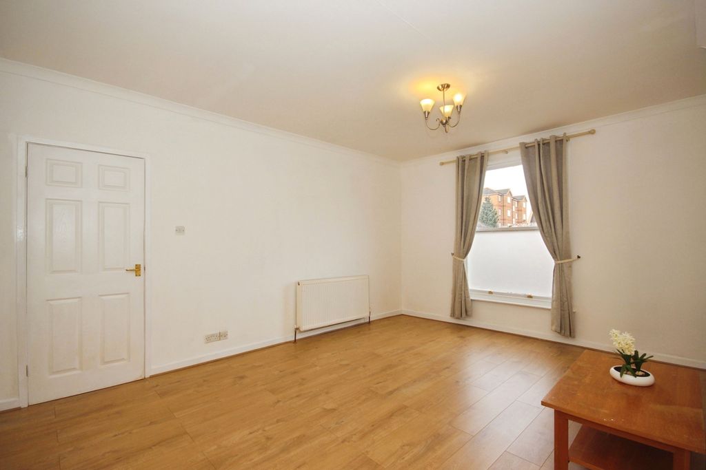 Property photo 2 of 11 Pbox-Img.Jpg