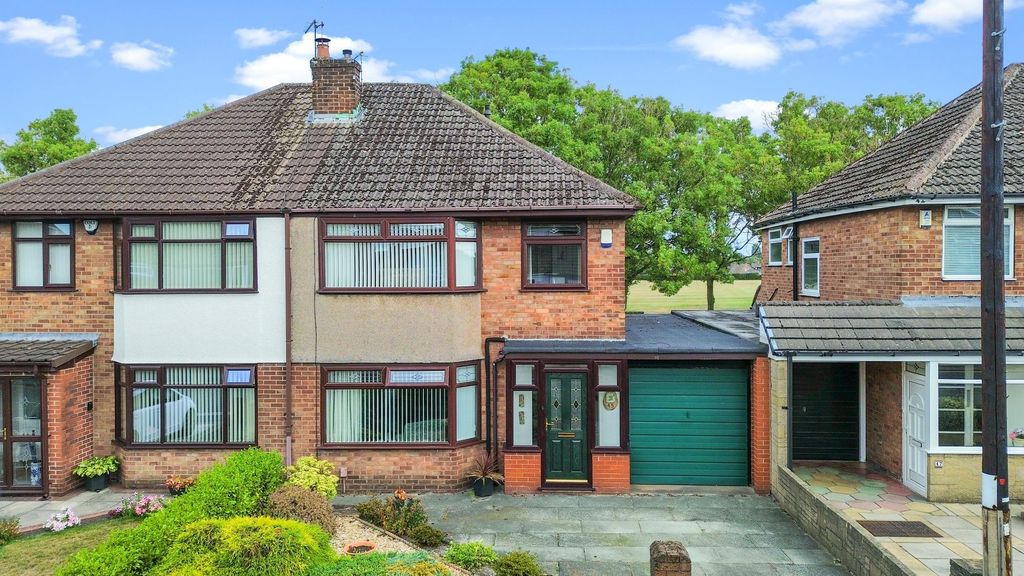 Property photo 1 of 32
