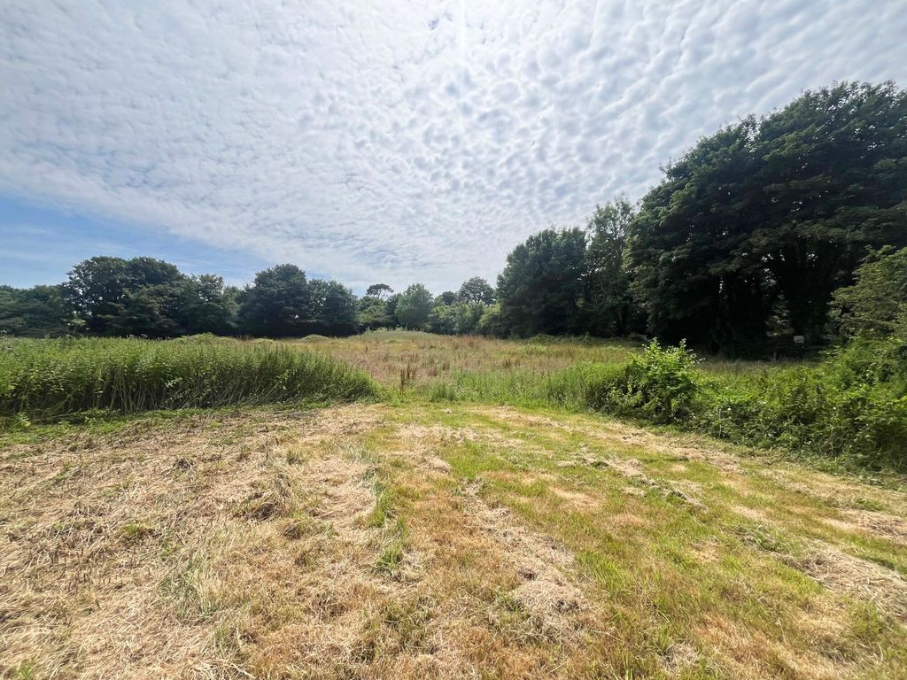 Property photo 3 of 6