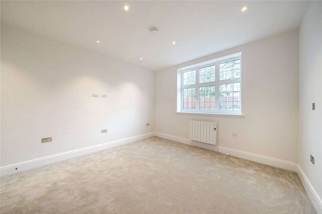 Property photo 2 of 20 Picture No. 06