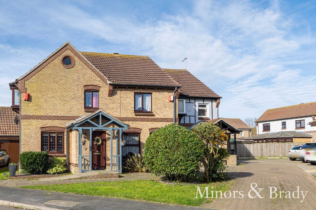 Property photo 1 of 2