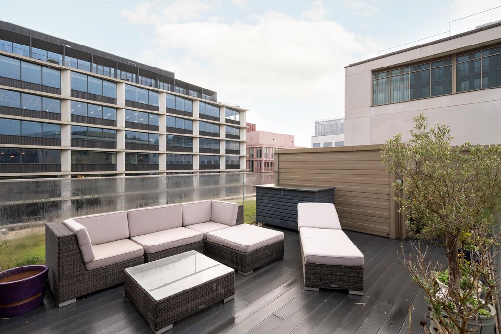 Property photo 3 of 26 Image