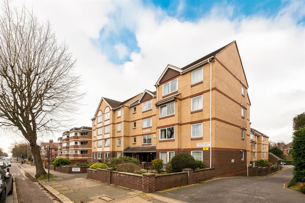 Property photo 1 of 17 Flat 18 Homedrive House-1.Jpg