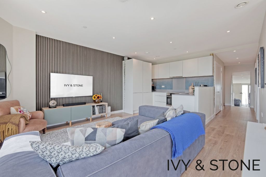 Property photo 1 of 23 4397320