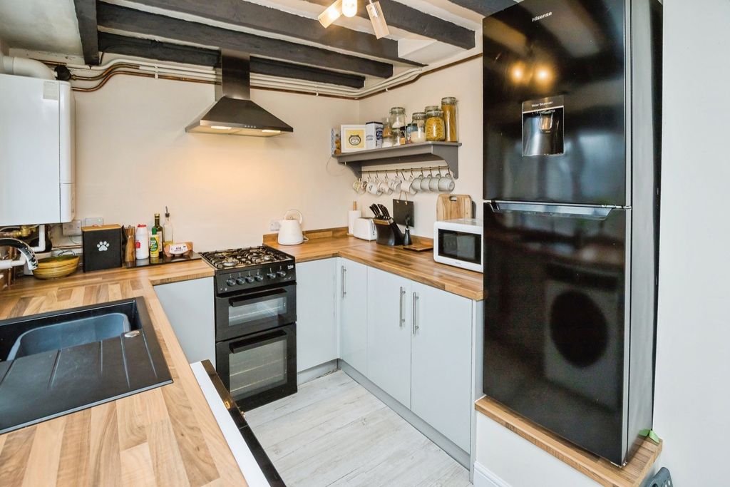 Property photo 2 of 13 Kitchen