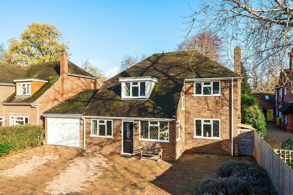 Property photo 1 of 22 Front