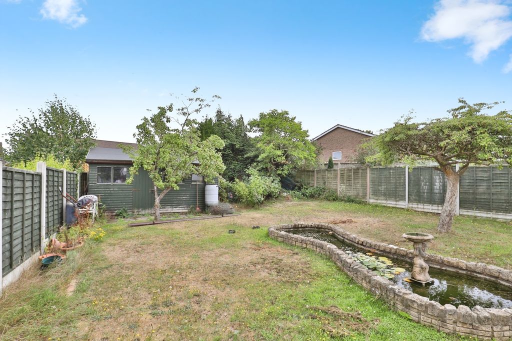 Property photo 2 of 17 Photo