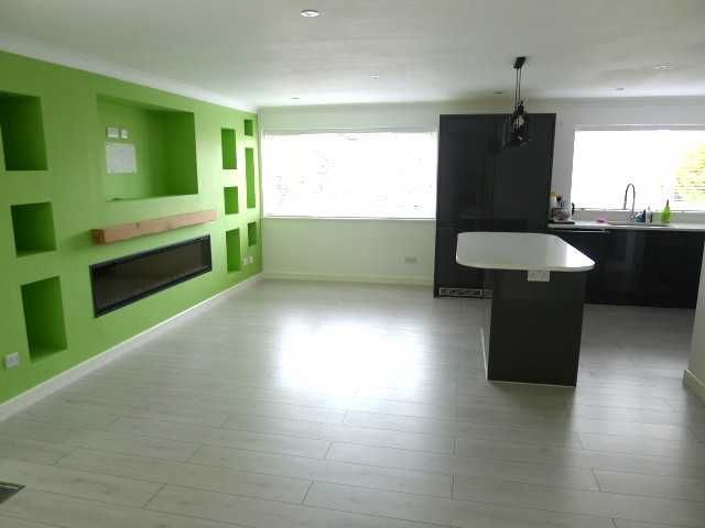 Property photo 2 of 15 Open Plan Living Room