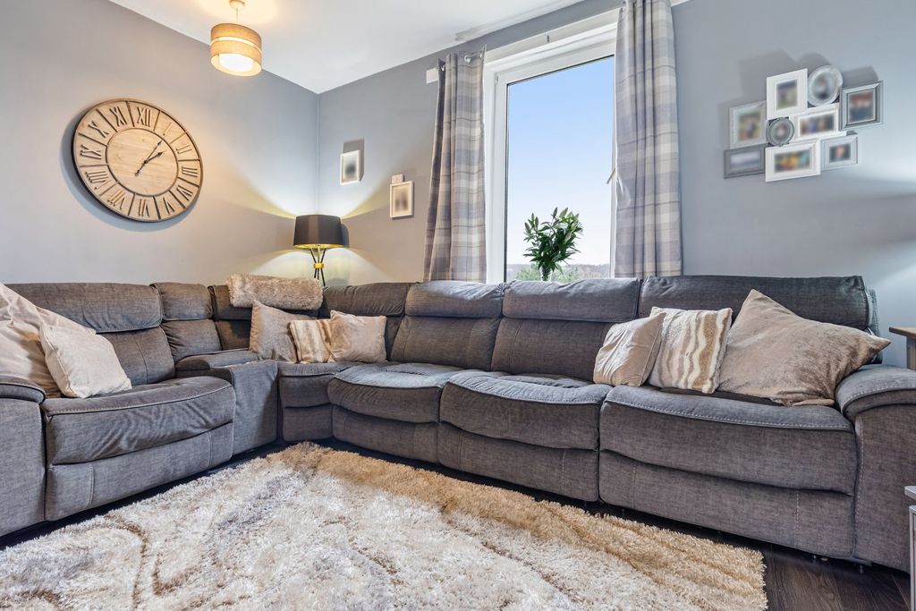 Property photo 2 of 26 Picture No. 11