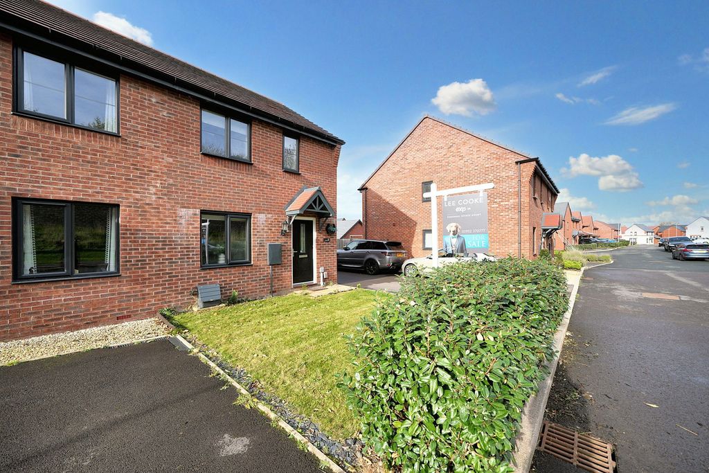 Property photo 1 of 27