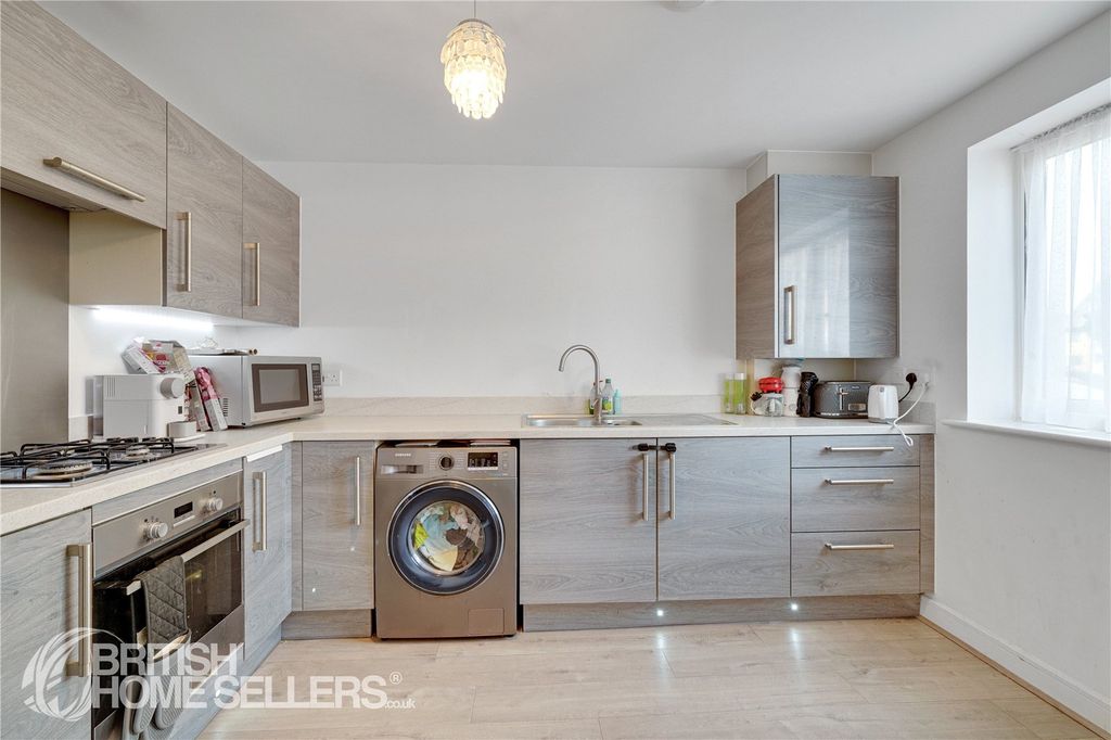 Property photo 3 of 15 Picture No. 04