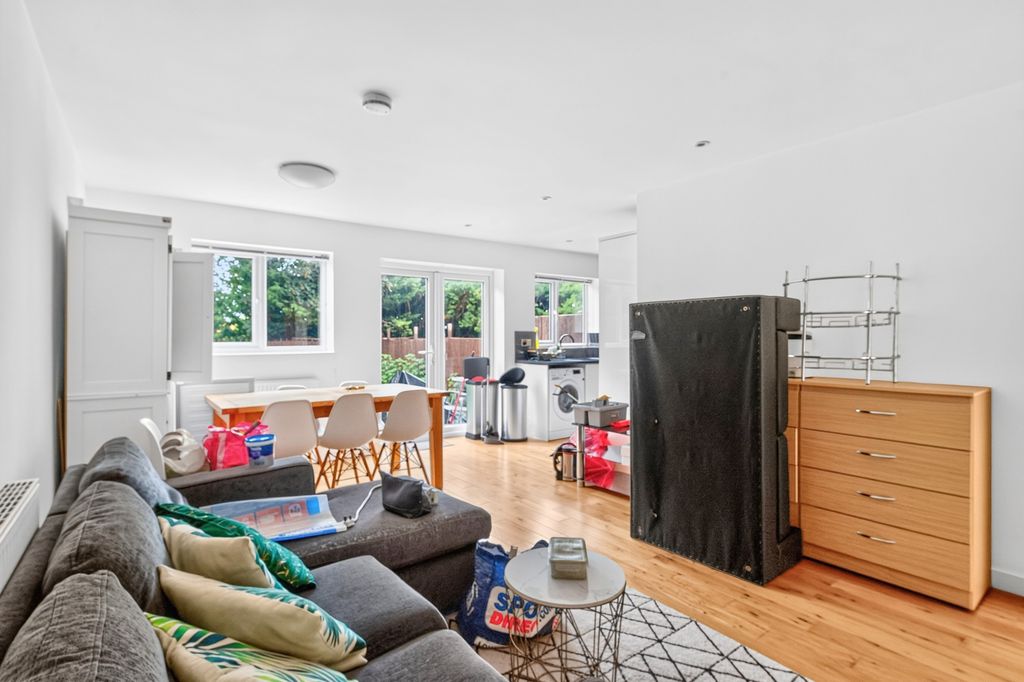 Property photo 3 of 13 Pbox-Img.Jpg