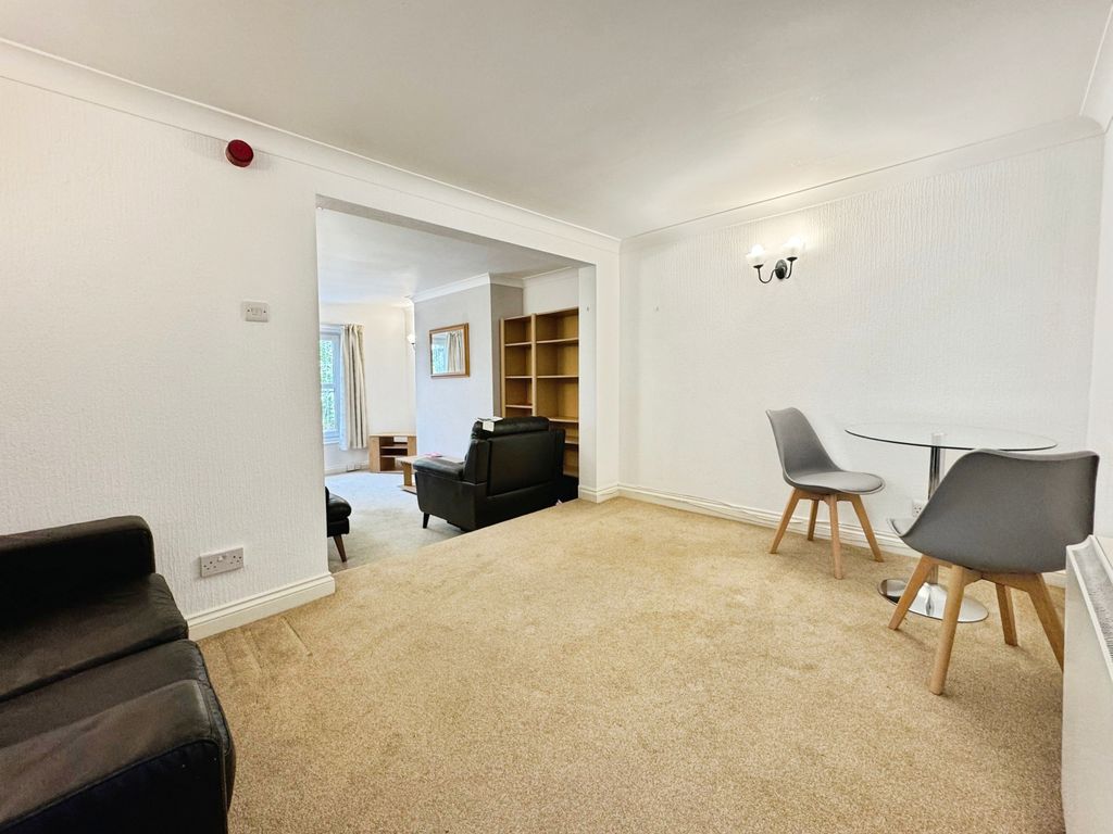 Property photo 3 of 11 Fd0F0c2A-Img_2743