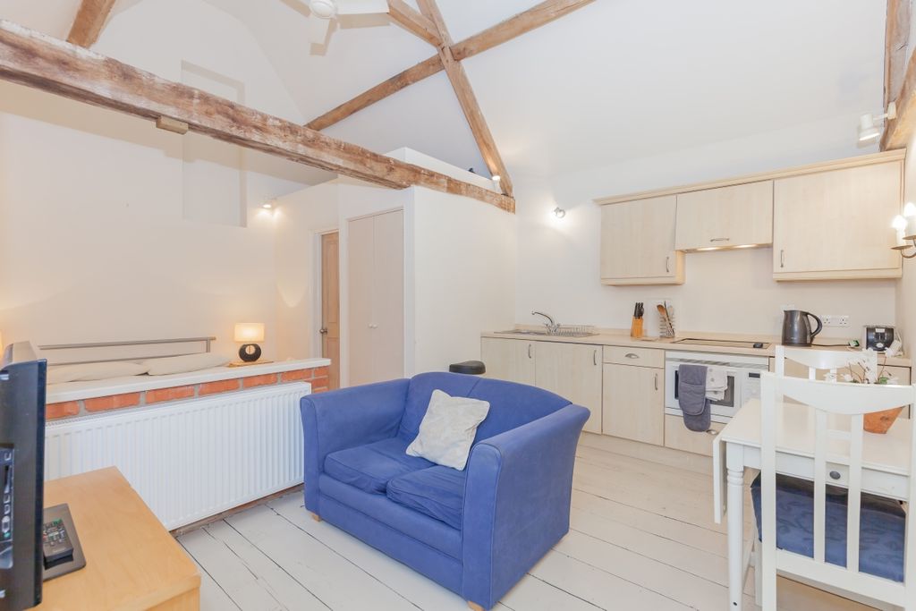 Property photo 2 of 9 179348