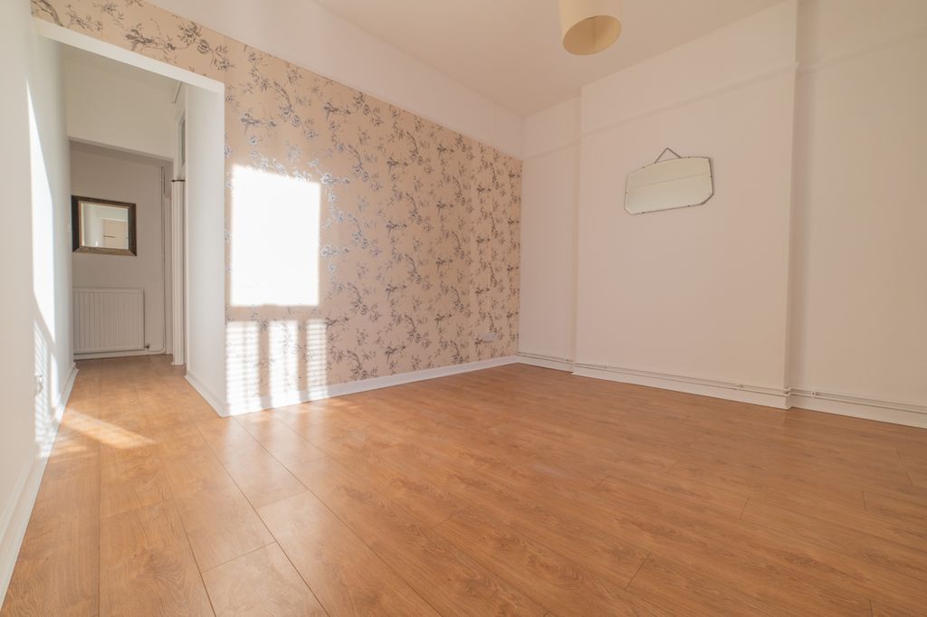 Property photo 3 of 12 Award-Winning Media Team On Every Listing_1