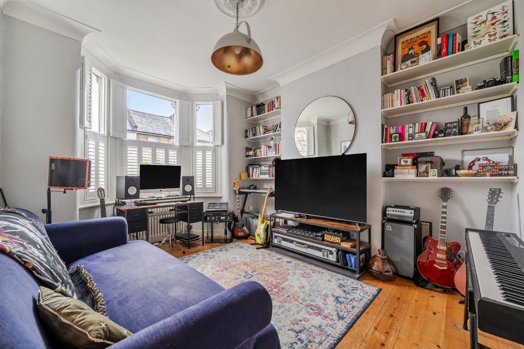 Property photo 2 of 10 Picture No. 16