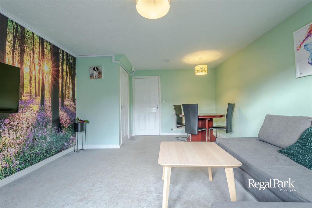 Property photo 3 of 26 Lounge/Dining Room